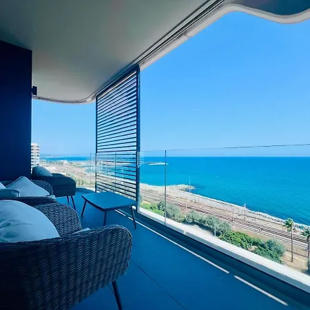 Vistas Al Mar Y Piscina Infinity Mataró